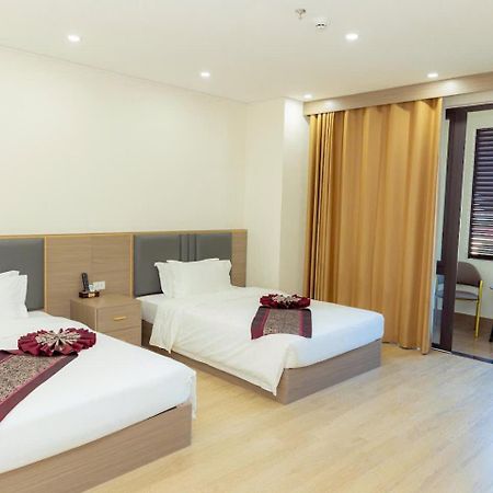 Hong Van Grand Hotel Mong Cai Esterno foto