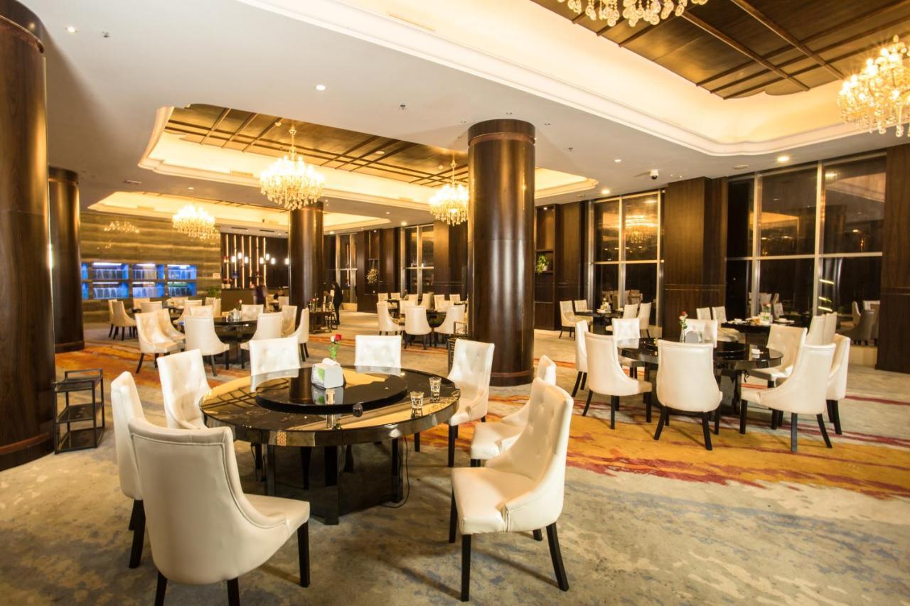 Hong Van Grand Hotel Mong Cai Esterno foto