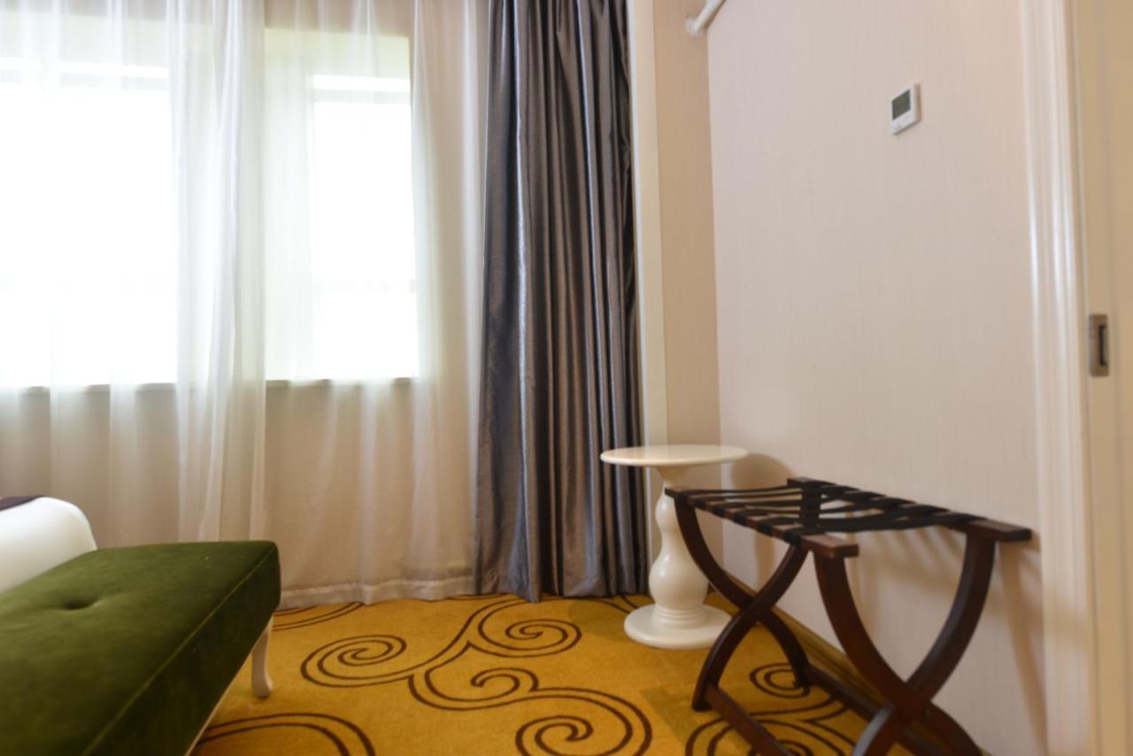 Hong Van Grand Hotel Mong Cai Esterno foto
