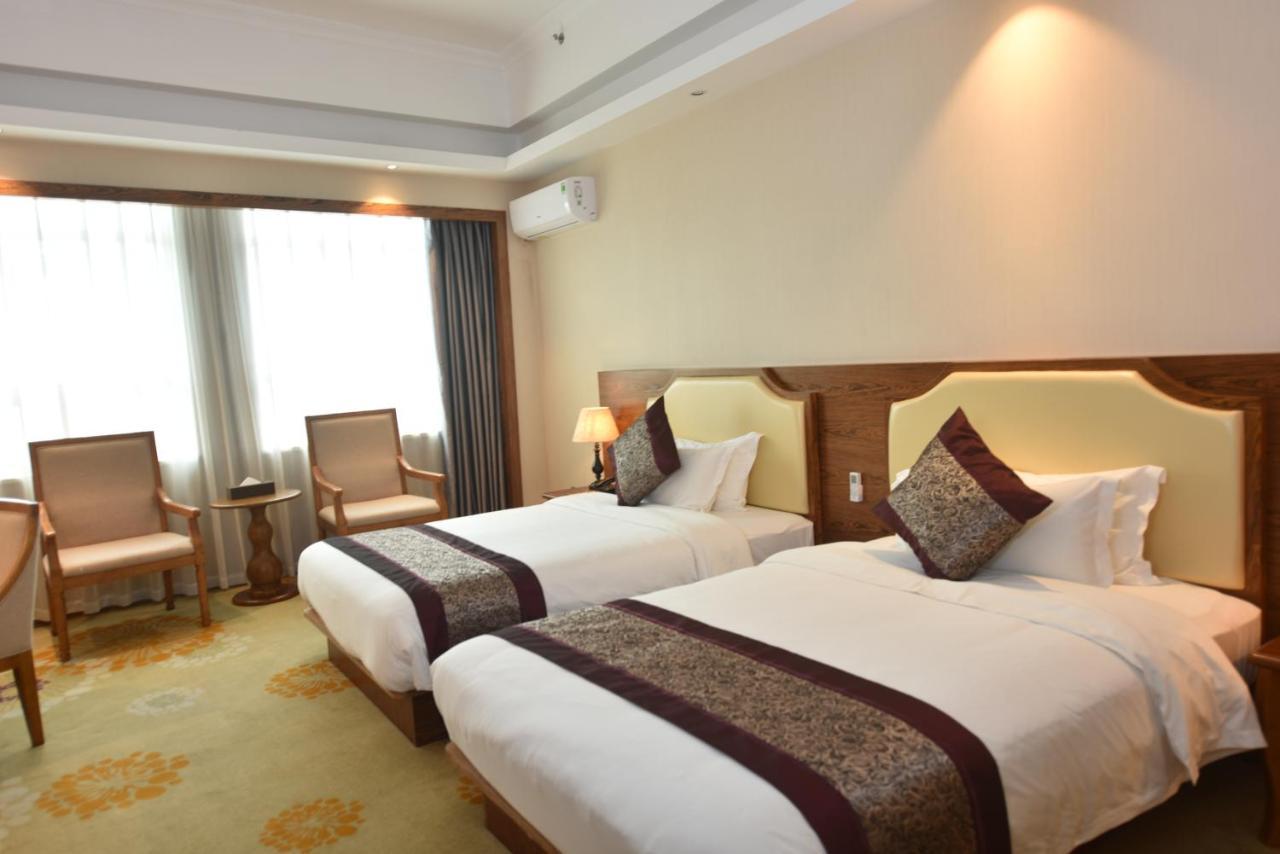 Hong Van Grand Hotel Mong Cai Esterno foto