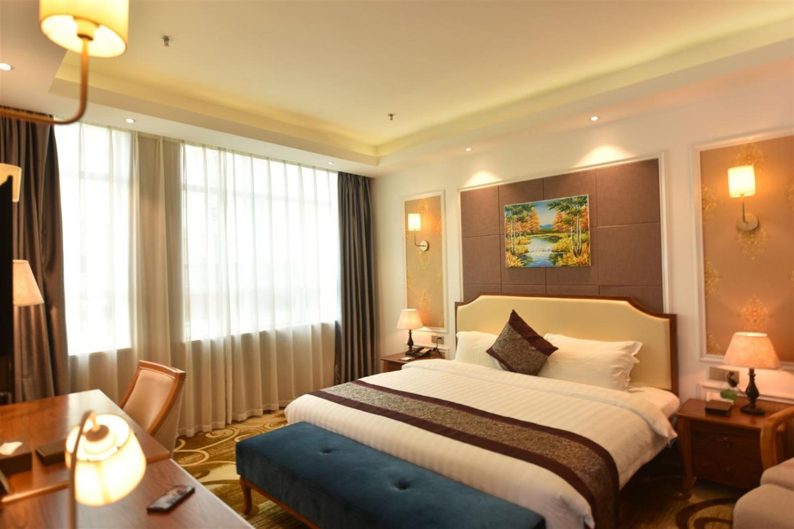 Hong Van Grand Hotel Mong Cai Esterno foto